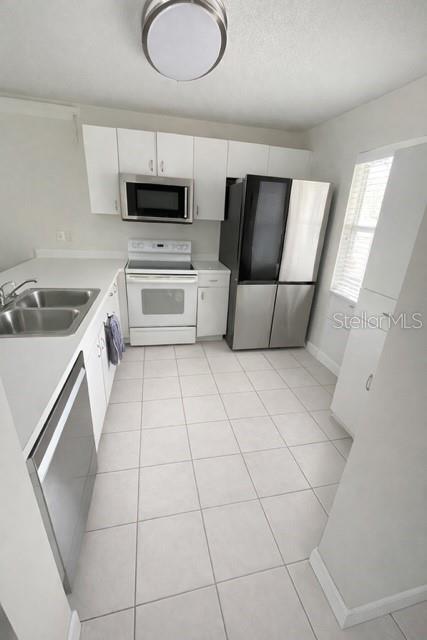 Foto del edificio - 9030 Lake Pl Ln