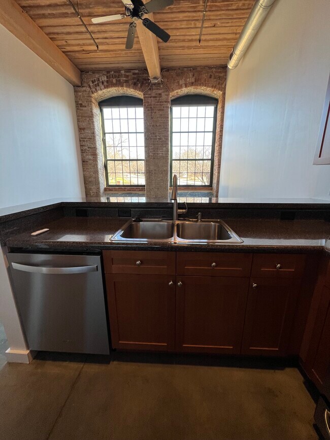 Photo - 400 Mills Ave Apartment