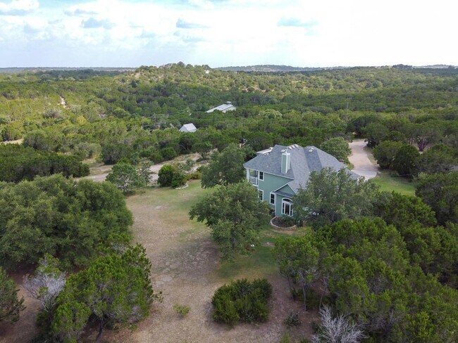 Building Photo - 14425 Evergreen Cove