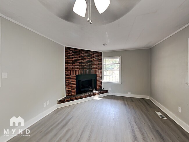 Foto del edificio - 919 Green Valley Rd SW