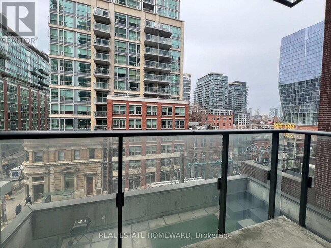 Building Photo - 39 Sherbourne St