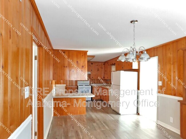 Foto del edificio - 3520 Royal Crest Dr