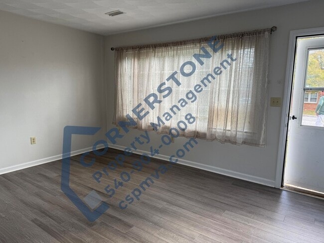 Foto del edificio - 1105 Lakeview Pl