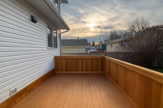 Photo du bâtiment - 11935-11946 46 St NW