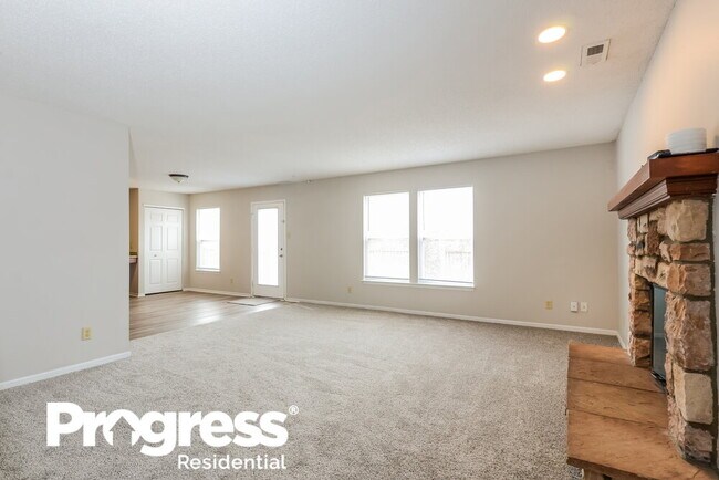Building Photo - 2012 Southernwood Ln