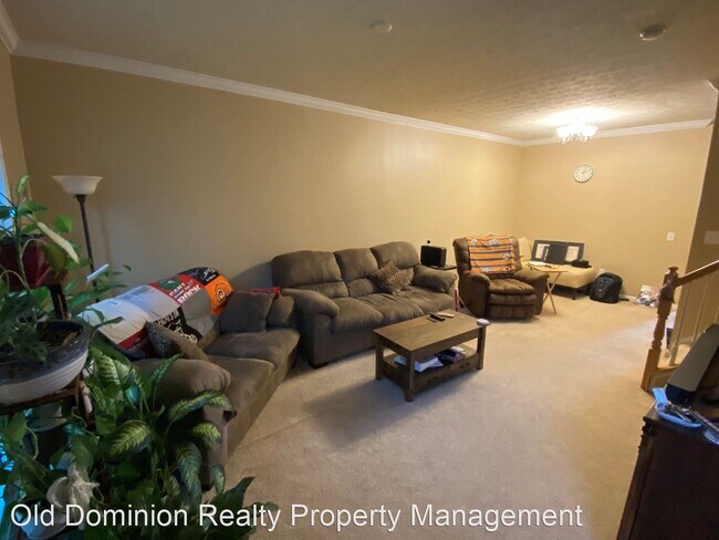 Building Photo - 3 br, 2.5 bath House - 2193 Deyerle Ave