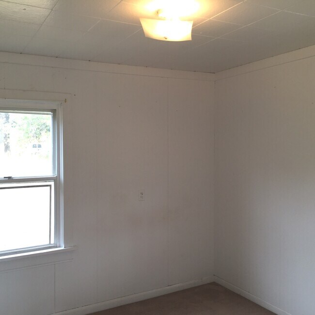 Foto del edificio - Country Charm Property North Vancouver!