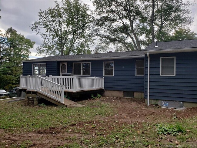 Building Photo - 190 Bates Dr