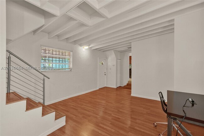 Foto del edificio - 2145 SW 7th St