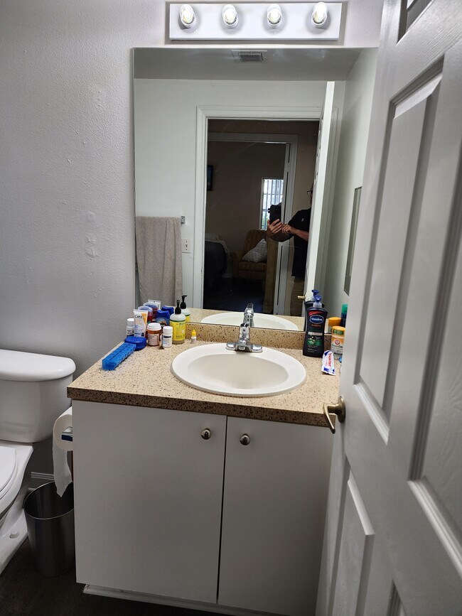 Bath - 28040 Dovewood Ct