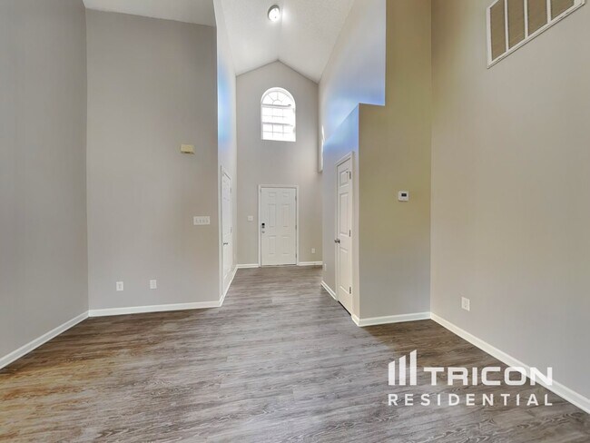 Foto del edificio - 2613 Millpond Way