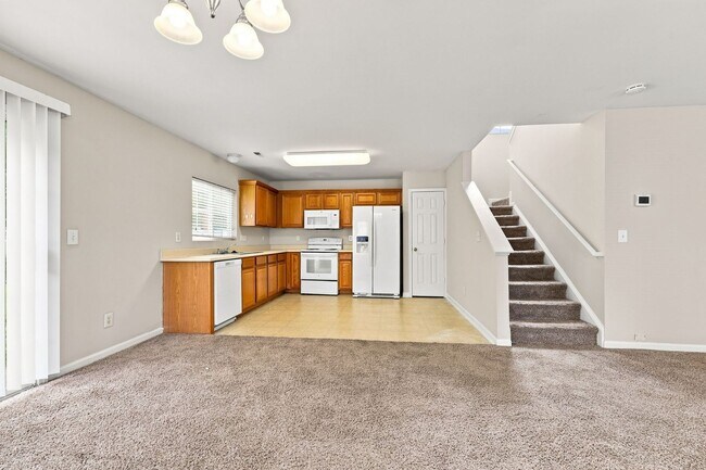 Foto del edificio - Charming 3-Bedroom Home with Spacious Backyard & Garage in Raleigh