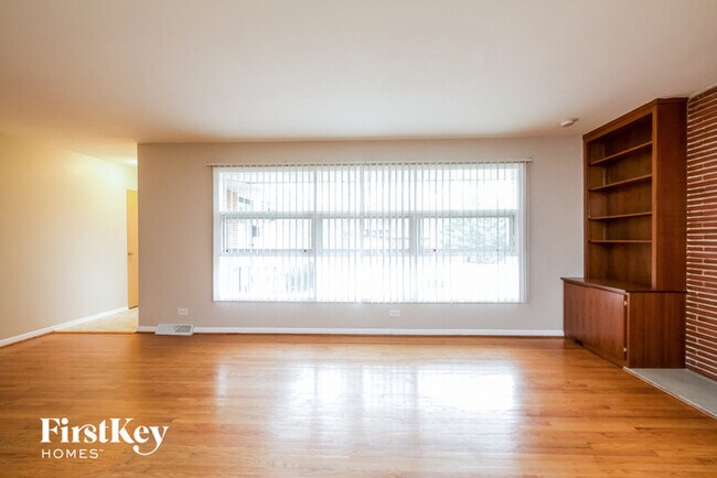 Building Photo - 20530 Greenwood Dr