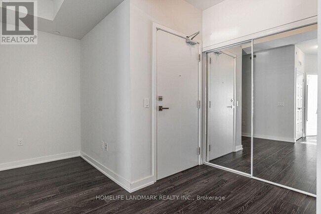 Building Photo - 4055 Parkside Village Dr