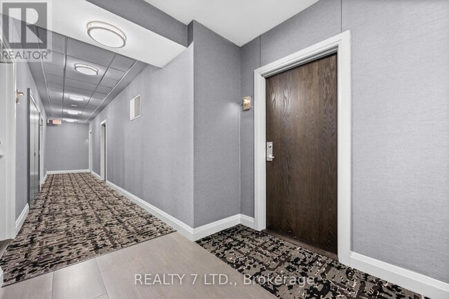 Building Photo - 17 Kenaston Gardens