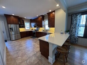 Building Photo - 133 Avenue D
