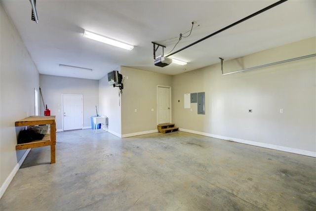 Building Photo - 612 Loop Rd