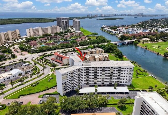 Foto del edificio - 336 Golfview Rd