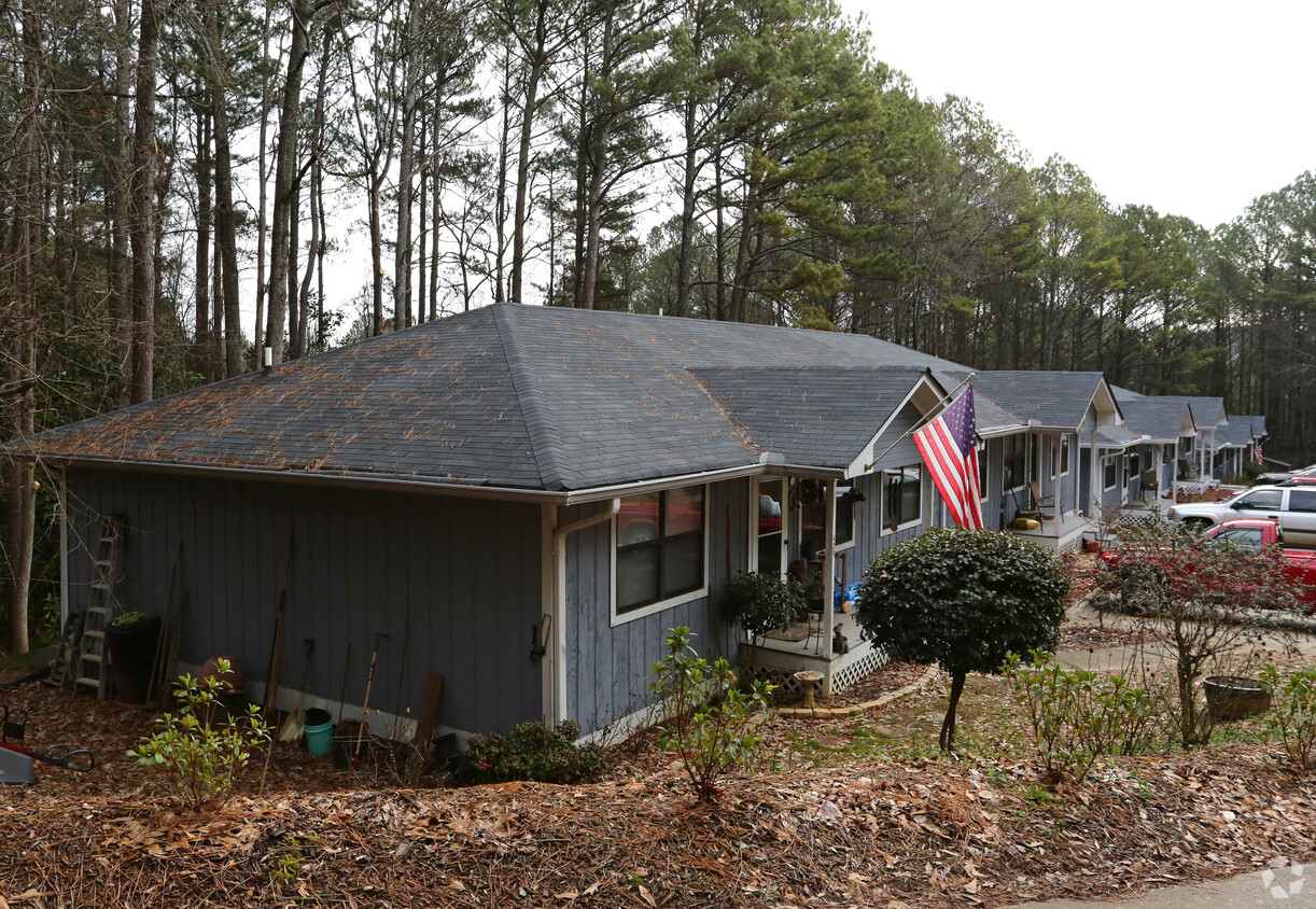 Primary Photo - Eagle Ridge Apartments