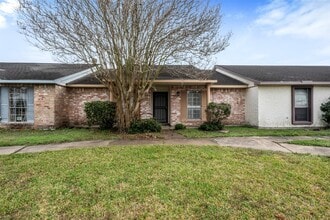 Building Photo - 6827 Chasewood Dr