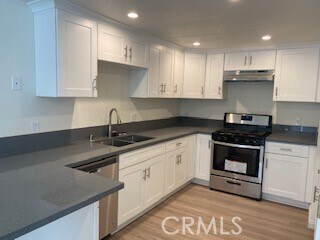 Foto del edificio - 24326 Sylvan Glen Rd