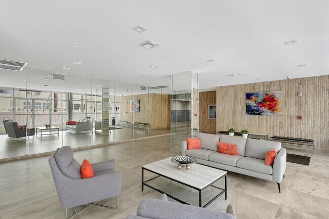 Foto del edificio - 3113 S Ocean Dr