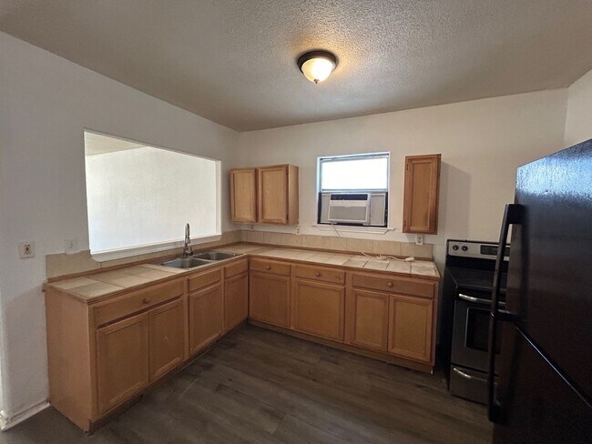 Foto del edificio - COMING SOON! Cute 3 Bedroom, 1 Bath Close to Downtown San Antonio.