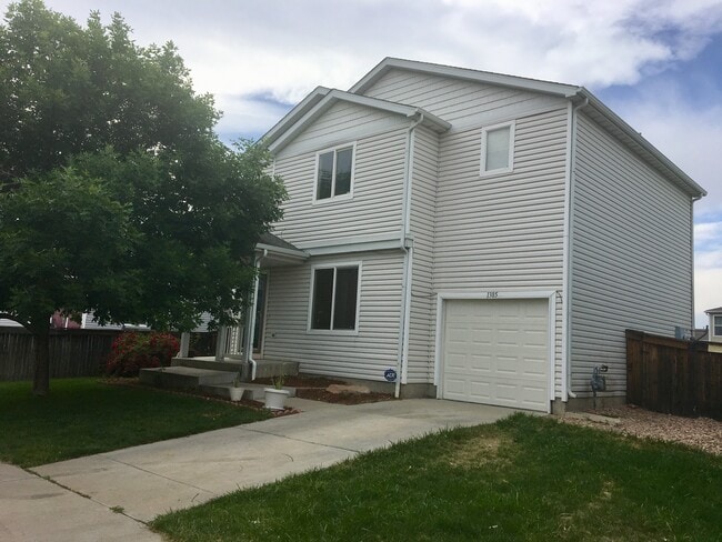 Photo - 1385 waxwing ave House