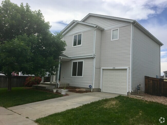 Building Photo - 1385 waxwing ave