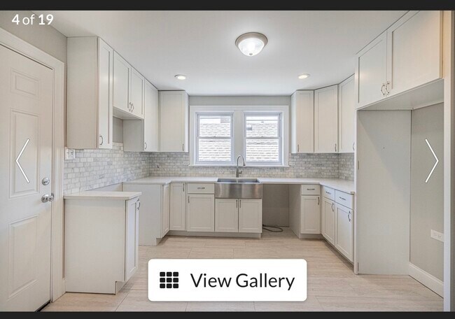 Building Photo - 8637 S Colfax Ave
