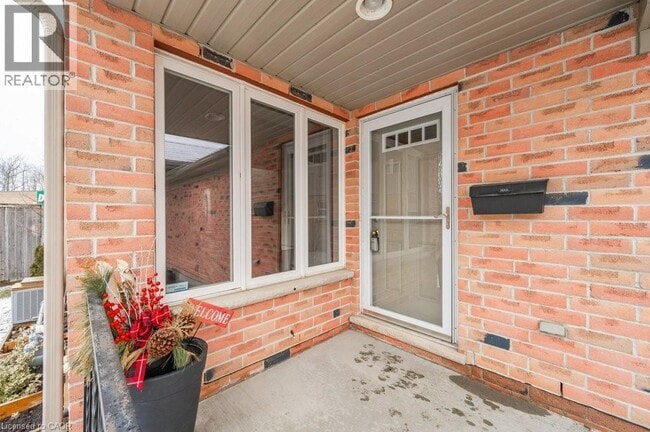 Photo du bâtiment - 39 Brookfield Crescent