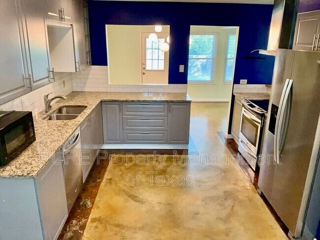 Foto del edificio - 9103 Comburg Dr