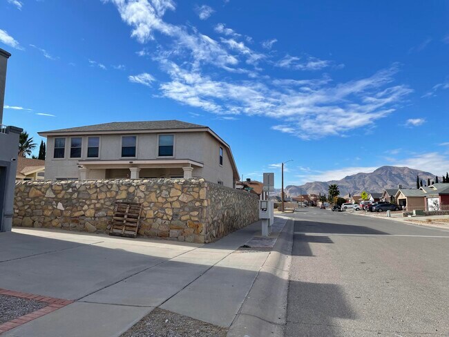 Foto del edificio - 5712 Michael P Anderson Ln