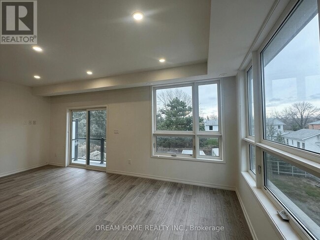 Building Photo - 22 Lytham Grn Cir