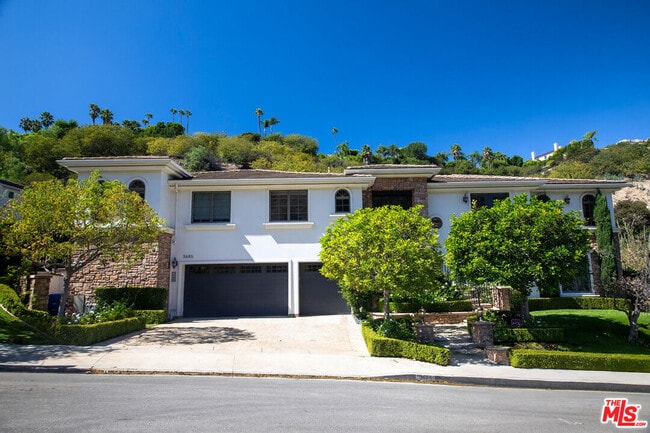 Building Photo - 3685 Benedict Canyon Ln