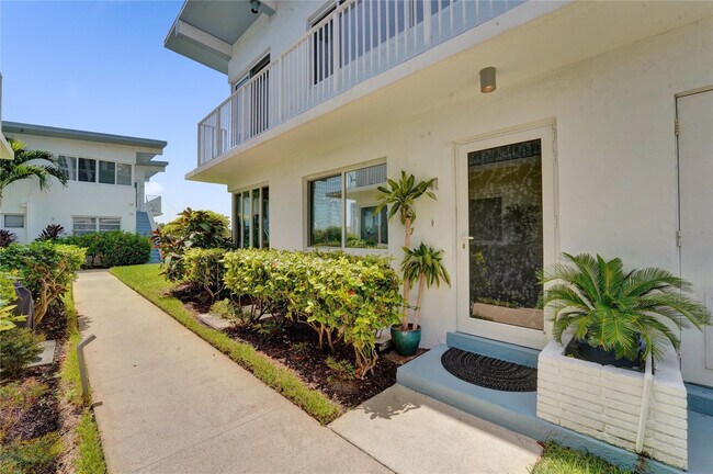 Foto del edificio - 425 Bayshore Dr