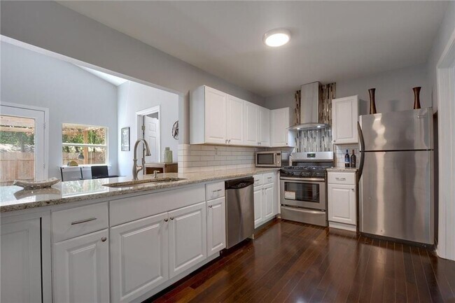 Building Photo - 4804 Blueberry Trail