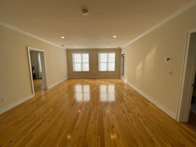 Living room - 624 Monroe St