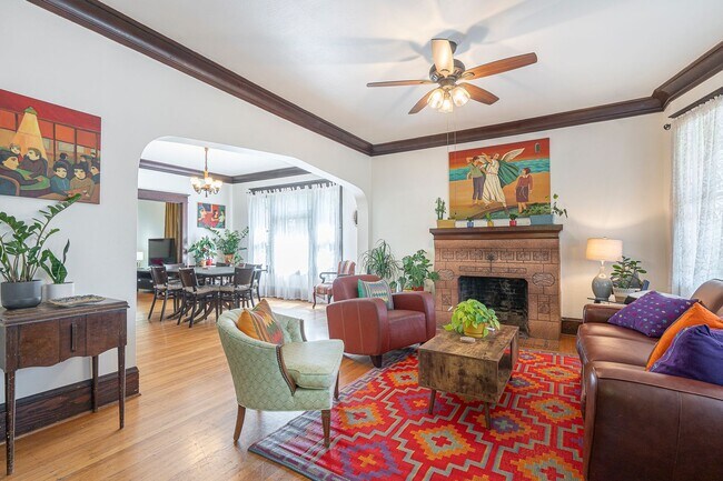 Foto del edificio - Charming Sabin Craftsman with Fenced Yard, Deck, and More!