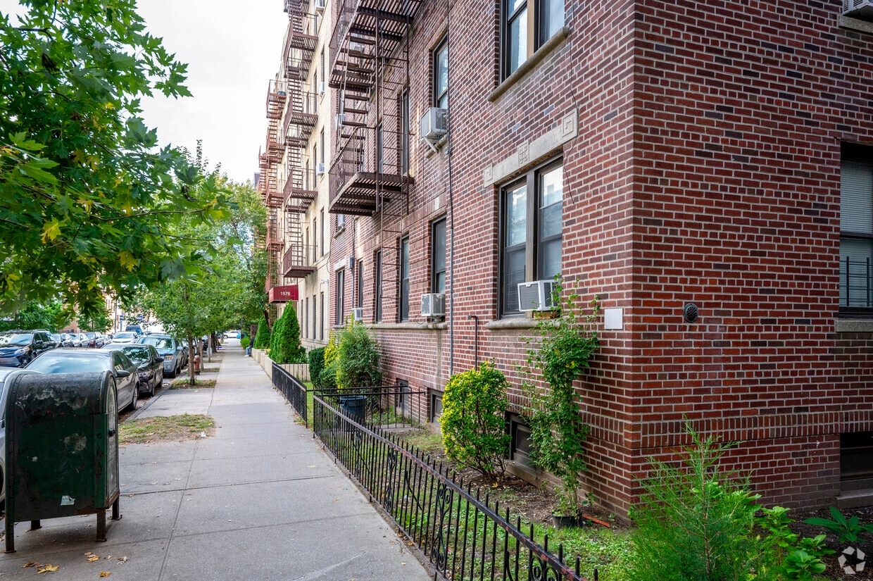 The Windsor - 1558 E 19th St Brooklyn, NY 11230 | Apartments.com