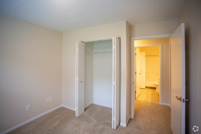 2HAB, 1BA - 963 ft² - Hermitage Hills Apartments