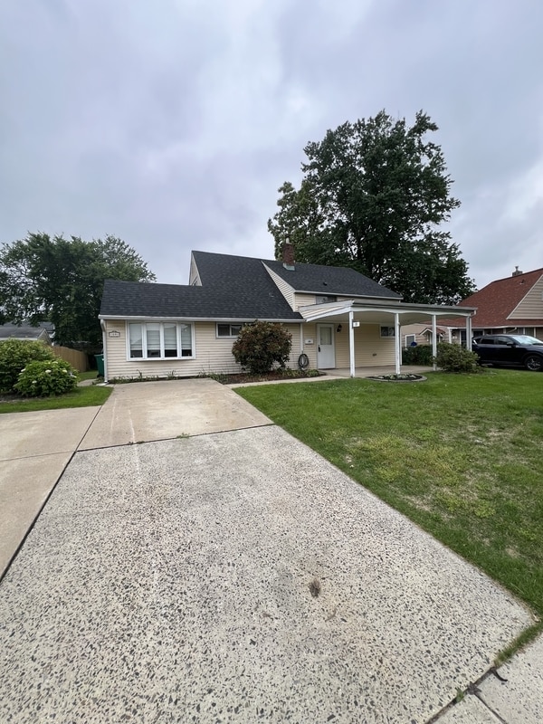 Primary Photo - 19 Noblewood Ln
