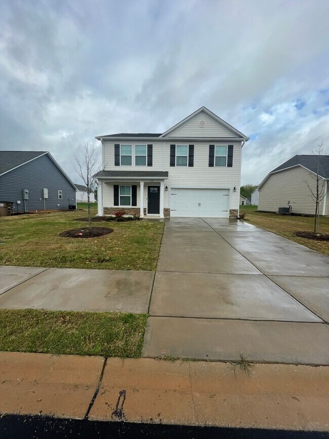 Foto del edificio - 4 bedrooms 3 bath home available In Piedmo...