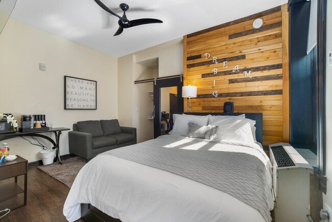 Building Photo - 1612 Wazee St
