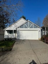 Building Photo - 38927 Cascadia Village Dr