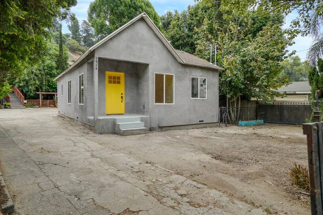 Building Photo - 1914 Echo Park Ave