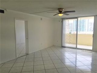 Building Photo - 1833 S Ocean Dr