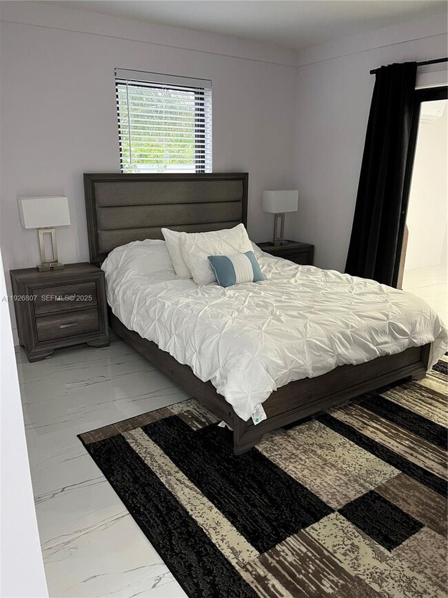 Foto del edificio - 39 SE 7th St