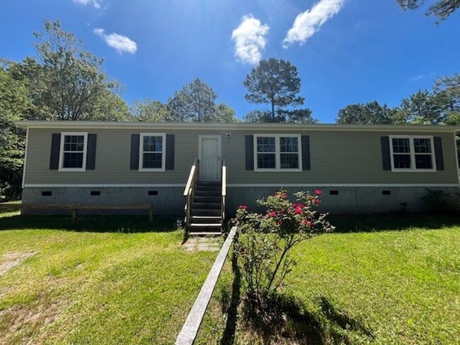 Building Photo - Spacious 3 bedroom 2 bath home in Leland