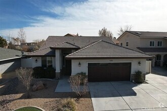 Building Photo - 13999 Hidden Valley Rd